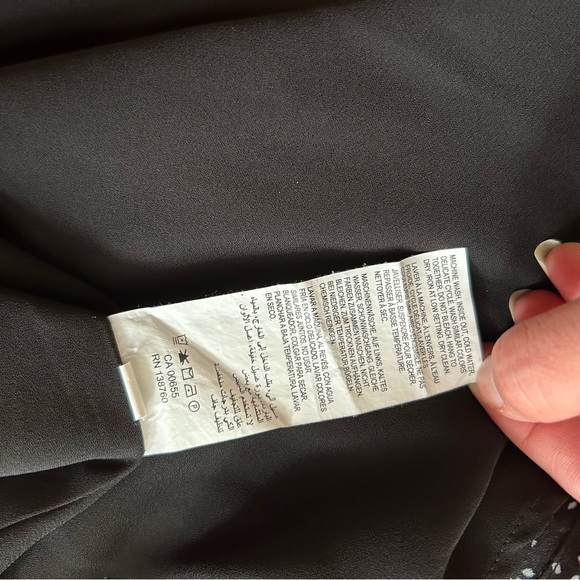 Stork&Babe (from Thyme Maternity) flower print sleeveless maternity dress. - Picture 3 of 5